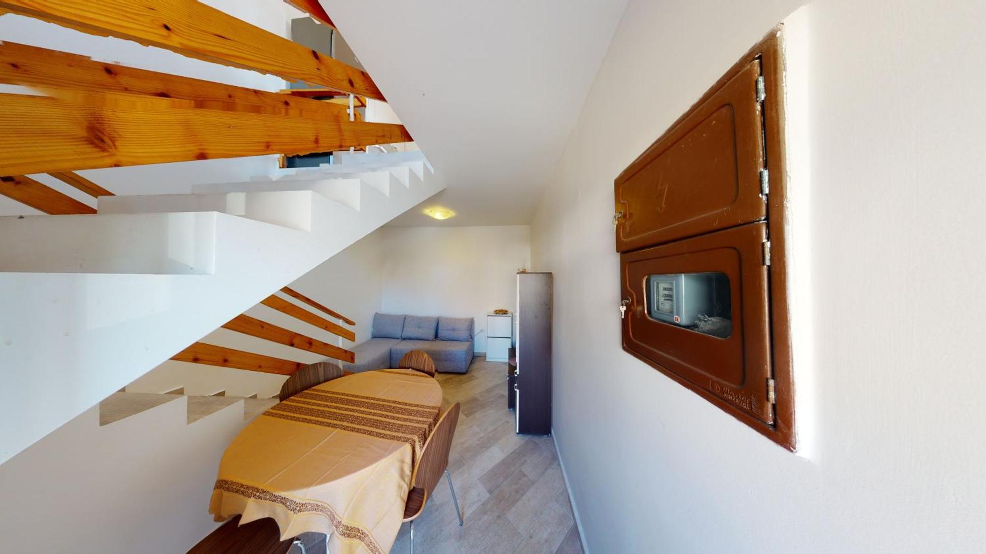Apartments Riva Metajna Esterno foto